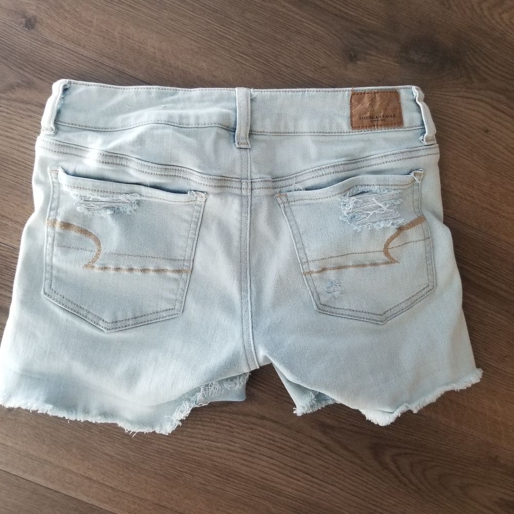 2/$25 American Eagle light distressed shorts size 4